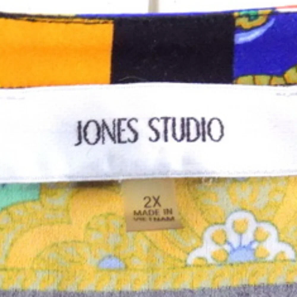 Jones Studio Women’s Wearable Art Multicolor Abstract 3/4 Sleeve Top – Size: 2X - Picture 9 of 11